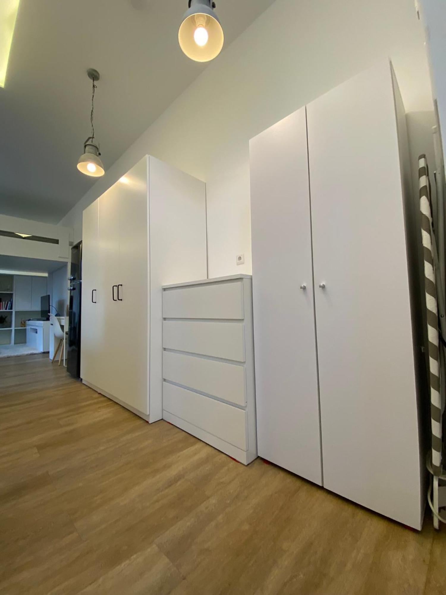 Schoene, Moderne Wohnung Mit Grosszuegiger Terasse Essen Buitenkant foto