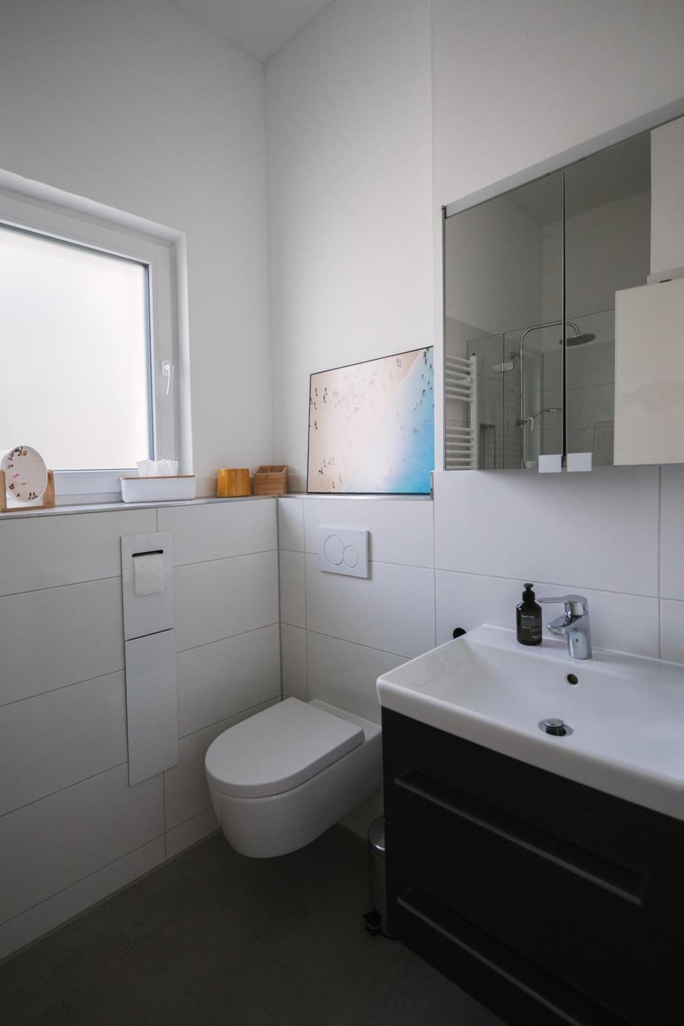 Schoene, Moderne Wohnung Mit Grosszuegiger Terasse Essen Buitenkant foto